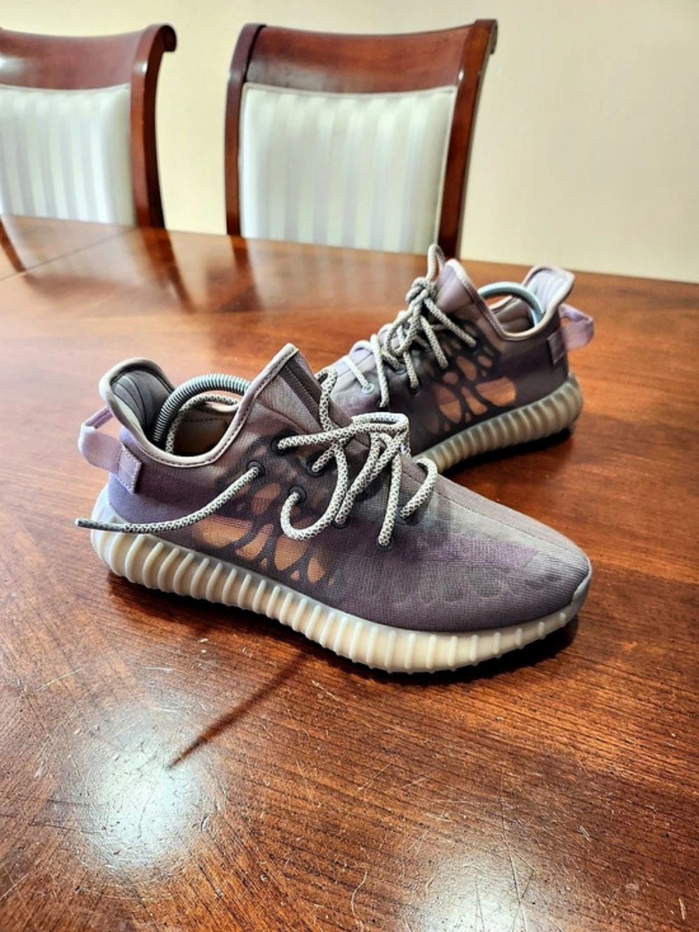 adidas Yeezy Boost 350 V2 Sneakers Size 9.5 Men Like New No Box